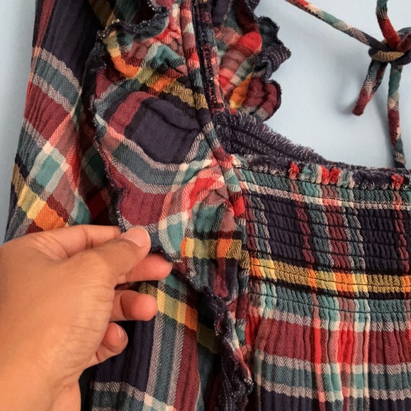 🆕 We the Free Navy Plaid Ruffled Siena Top - Picture 4 of 12